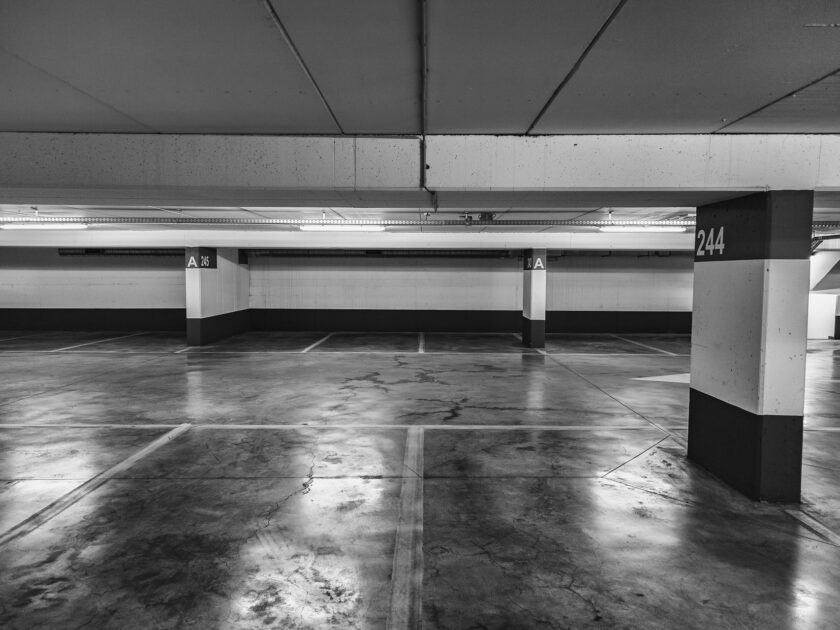Miejsce postojowe w garażu podziemnym? Sprawdź co warto sprawdzić przed zakupem!